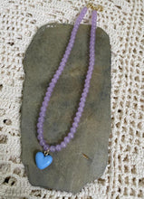 Load image into Gallery viewer, NEW !Crystal BEAD NECKLACE with Resin Heart in Red//Blue/Lilac/Green !!
