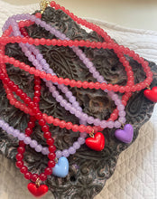 Load image into Gallery viewer, NEW !Crystal BEAD NECKLACE with Resin Heart in Red / Pink / Lilac !!
