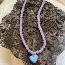 Load image into Gallery viewer, NEW !Crystal BEAD NECKLACE with Resin Heart in Red / Pink / Lilac !!
