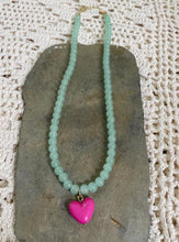 Load image into Gallery viewer, NEW !Crystal BEAD NECKLACE with Resin Heart in Red//Blue/Lilac/Green !!
